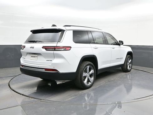 Used 2022 Jeep Grand Cherokee L Limited image 11