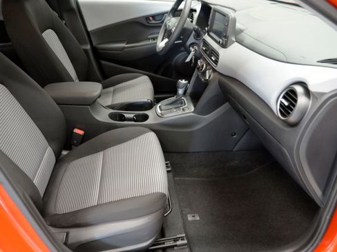 Used 2020 Hyundai Kona SE image 29