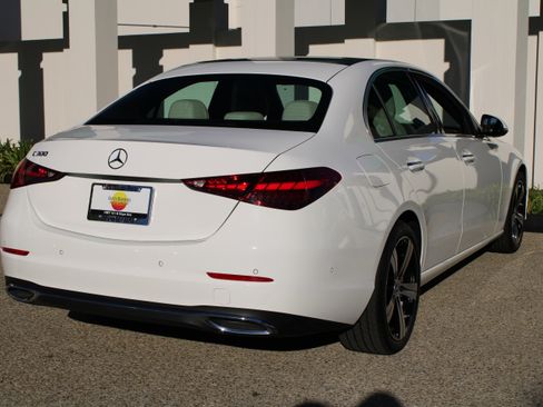 Used 2025 Mercedes-Benz C 300 Sedan image 8