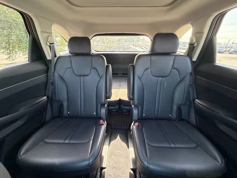 Certified 2025 Kia Sorento EX w/ Panoramic Sunroof Package FWD image 25