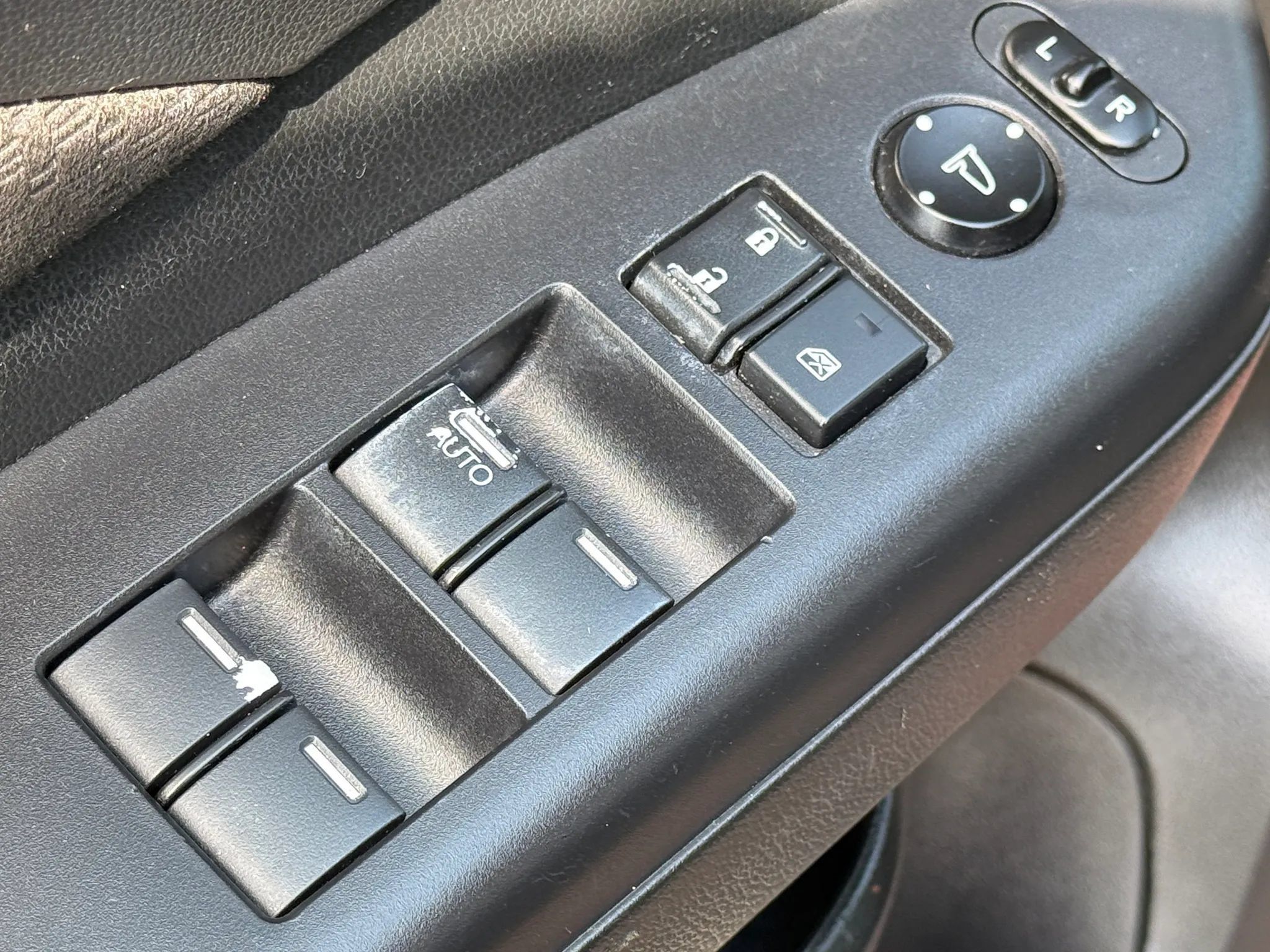 Used 2016 Honda CR-V EX image 24