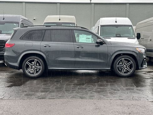 New 2026 Mercedes-Benz GLS 450 4MATIC image 3