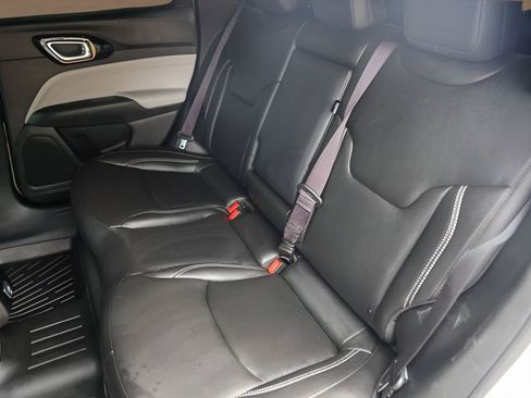Used 2025 Jeep Compass Limited AWD/4WD image 25