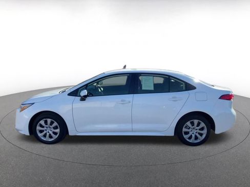Used 2025 Toyota Corolla LE image 9
