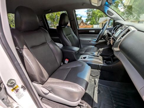 Used 2014 Toyota Tacoma 4x4 Double Cab image 22