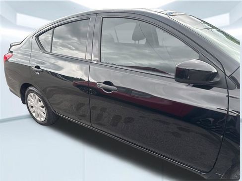 Used 2019 Nissan Versa S Plus FWD image 8