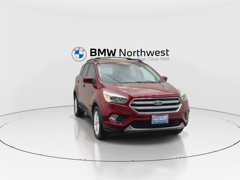 Used 2017 Ford Escape SE w/ Equipment Group 201A image 7