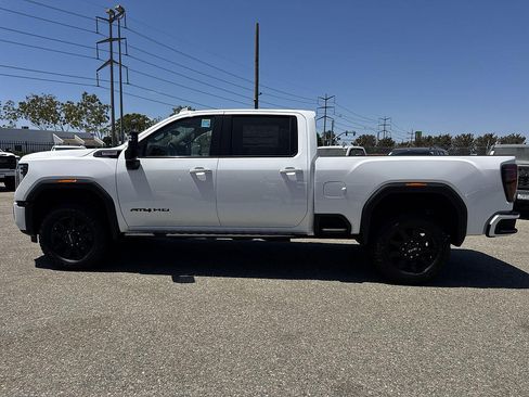 New 2026 GMC Sierra 2500 AT4 w/ AT4 Premium Plus Package AWD/4WD image 5