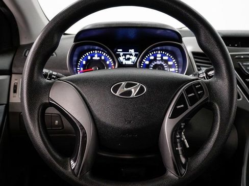 Used 2014 Hyundai Elantra SE image 10