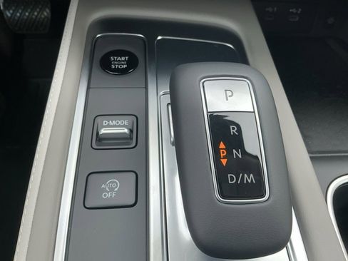 New 2026 INFINITI QX60 Luxe w/ Family Package image 14