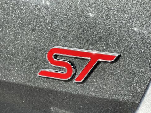 Certified 2025 Ford Explorer ST AWD/4WD image 10