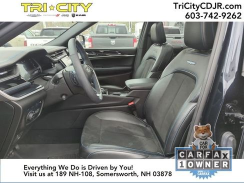 Used 2024 Jeep Grand Cherokee Trailhawk w/ Luxury Tech Group III image 16