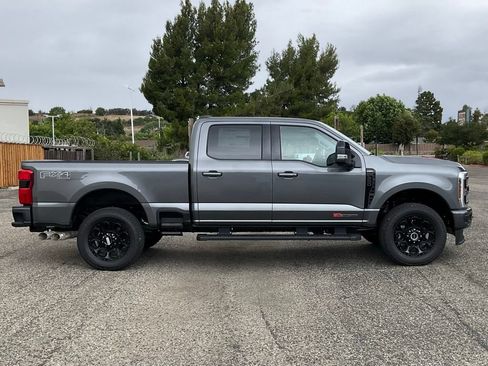 New 2026 Ford F250 Lariat w/ Black Appearance Package AWD/4WD image 7