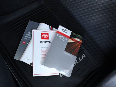 Certified 2021 Toyota Corolla LE image 42