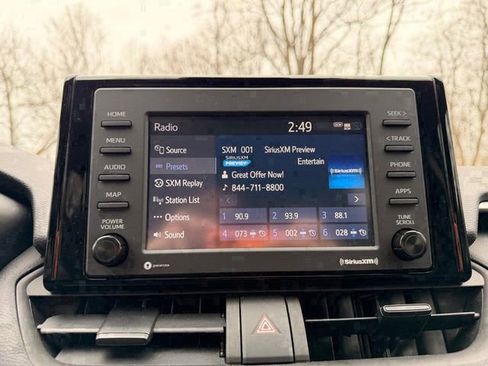 Used 2022 Toyota RAV4 XLE w/ Convenience Package image 25