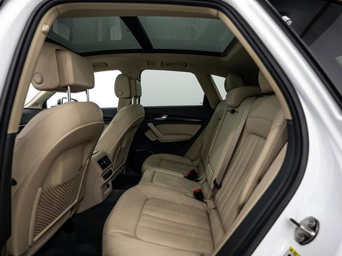 Used 2019 Audi Q5 2.0T Premium Plus w/ Premium Plus Package image 21