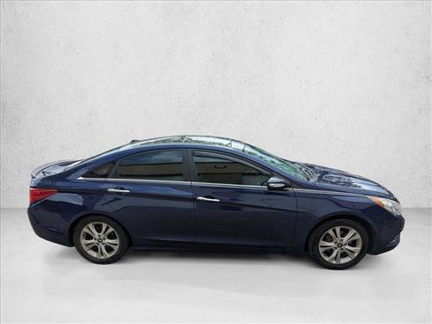 Used 2012 Hyundai Sonata Limited w/ Navigation Pkg FWD image 4