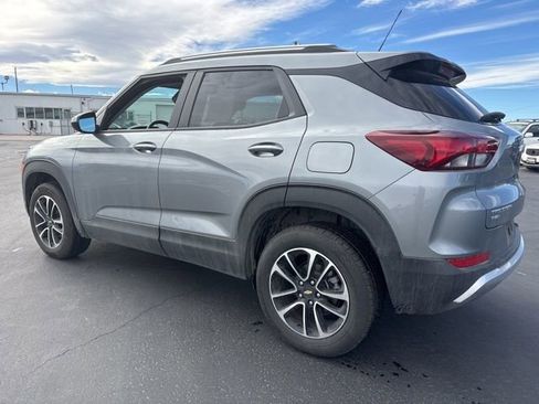 Used 2025 Chevrolet TrailBlazer LT image 4