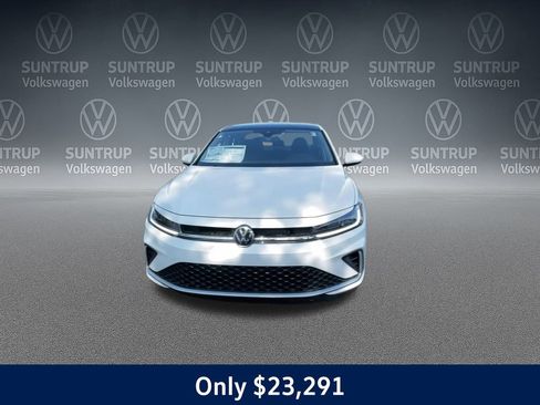 New 2025 Volkswagen Jetta SE image 5