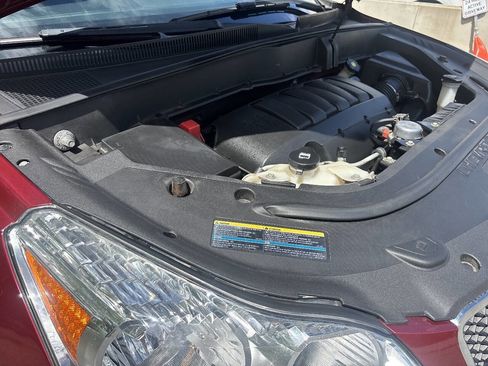 Used 2009 Chevrolet Traverse LT AWD/4WD image 40