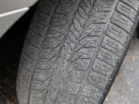 Used 2012 Buick LaCrosse Premium w/ Entertainment Package image 21