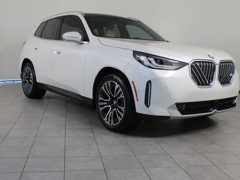 New 2025 BMW X3 xDrive30i w/ Premium Package image 7