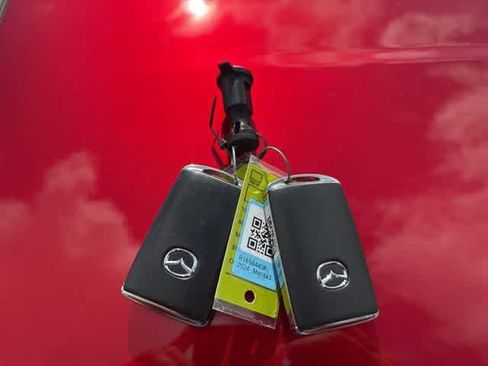 Used 2024 MAZDA MAZDA3 s image 24