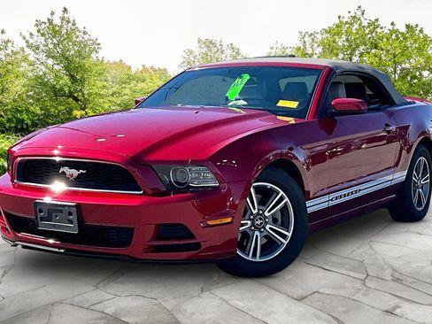 Used 2013 Ford Mustang Premium w/ Comfort Pkg image 12