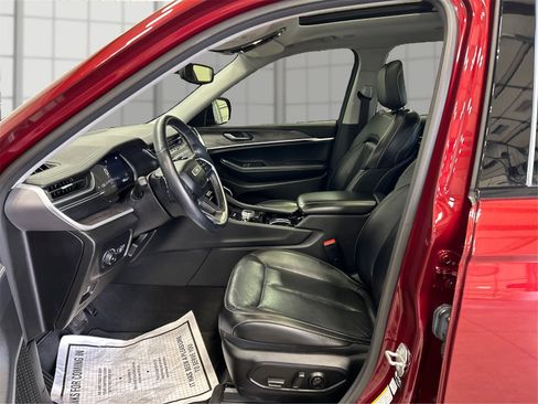 Used 2021 Jeep Grand Cherokee L Limited image 9