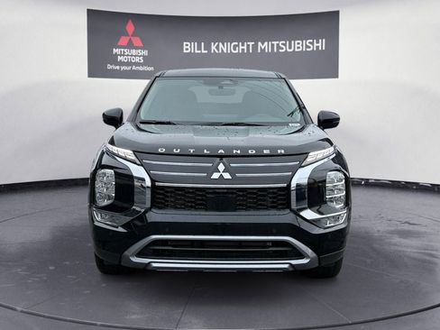 Used 2025 Mitsubishi Outlander SE AWD/4WD image 8