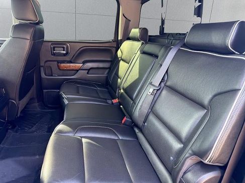 Used 2018 Chevrolet Silverado 1500 High Country image 23