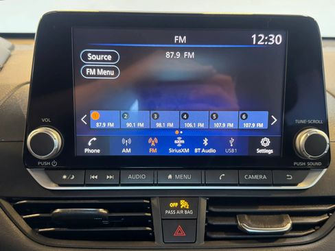 Used 2022 Nissan Altima 2.0 SR FWD image 15