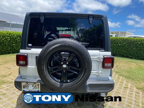 Used 2022 Jeep Wrangler Unlimited Sport AWD/4WD image 6