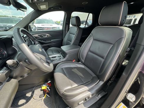 Certified 2023 Chevrolet Traverse Premier w/ LPO, Floor Liner Package image 22