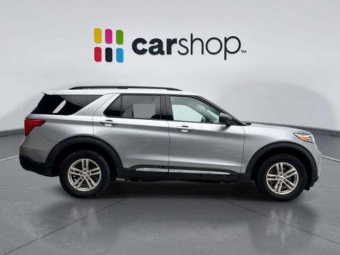 Used 2023 Ford Explorer XLT w/ Equipment Group 202A AWD/4WD image 6
