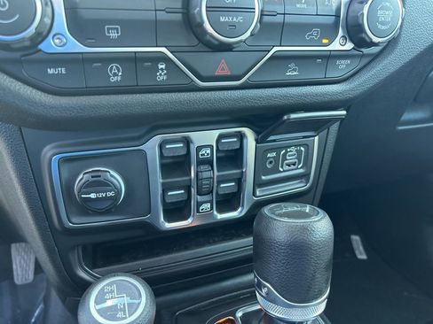 New 2026 Jeep Gladiator Sport AWD/4WD image 38