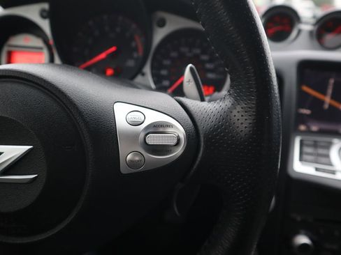 Used 2011 Nissan 370Z Touring image 20