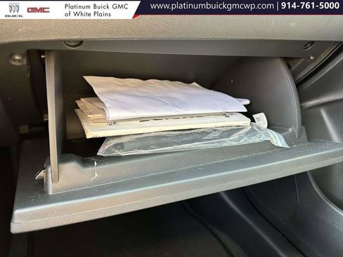 Used 2024 Buick Envista Sport Touring w/ Convenience II Package image 28