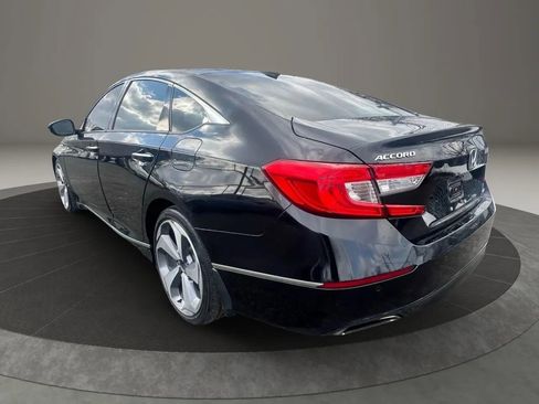 Used 2018 Honda Accord Touring image 7