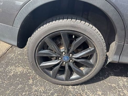 Used 2019 Ford Escape SE FWD image 3