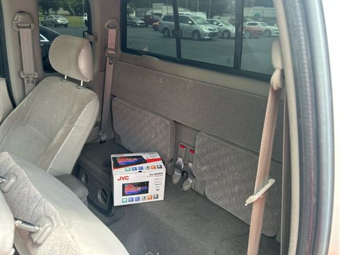 Used 2004 Toyota Tacoma 4x4 Xtracab image 17