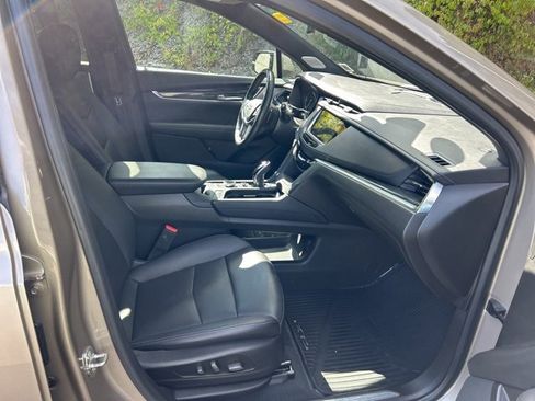 Used 2022 Cadillac XT5 Premium Luxury image 15