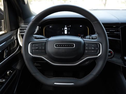 Used 2022 Jeep Wagoneer Series III w/ Premium Group I image 10