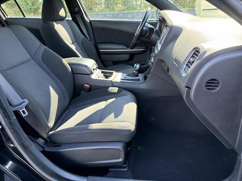 Used 2022 Dodge Charger SXT image 24