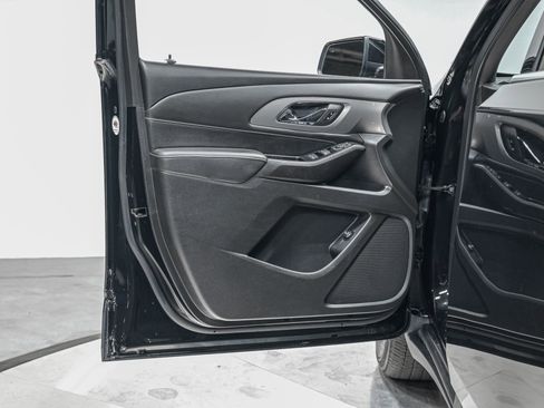 Used 2023 Chevrolet Traverse LT w/ LPO, Floor Liner Package image 12