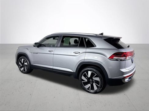 Used 2025 Volkswagen Atlas Cross Sport SE AWD/4WD image 10