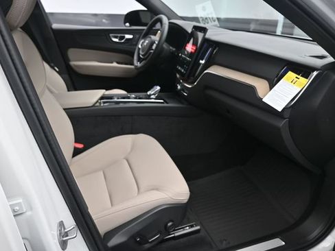 New 2026 Volvo XC60 B5 Plus w/ Protection Package Premier AWD/4WD image 29