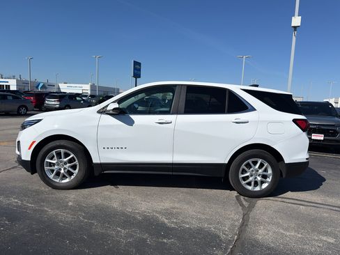 Used 2024 Chevrolet Equinox LT w/ LPO, Floor Liner Package AWD/4WD image 6