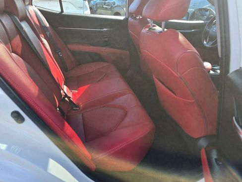 Used 2020 Toyota Camry XSE image 12