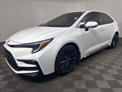 Used 2024 Toyota Corolla SE image 8